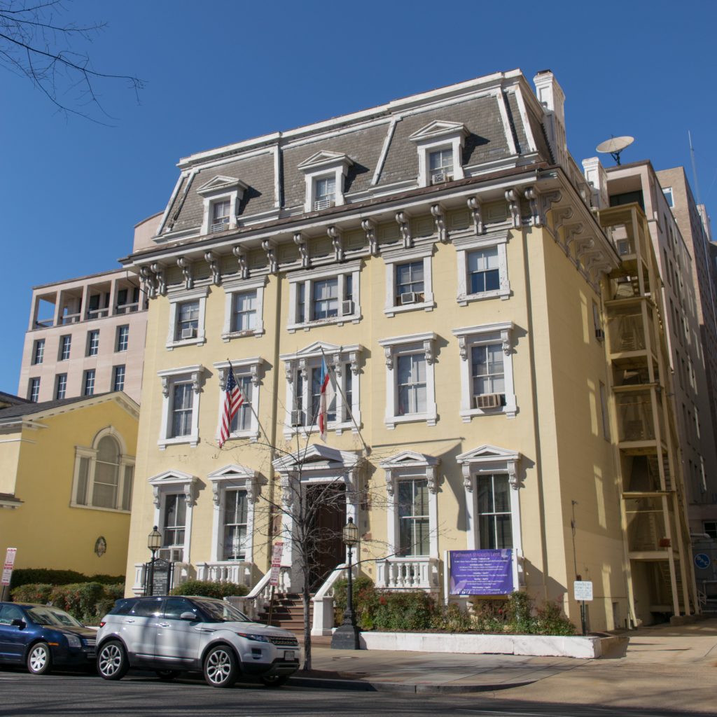 a large building